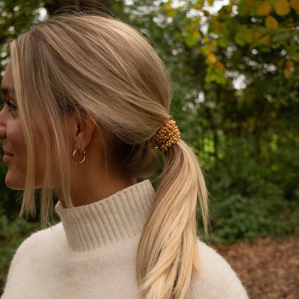 Stiekie Gold Pearl – Parel Haarelastiek & Armband