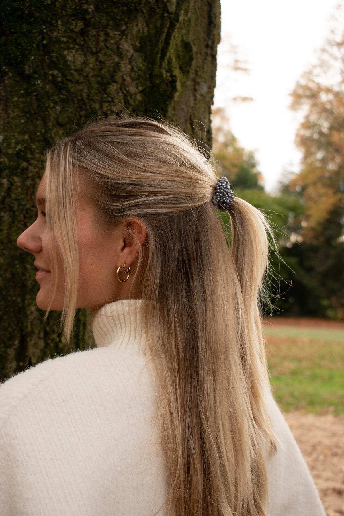 Stiekie Grey Pearl – Parel Haarelastiek & Armband